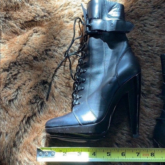 Burberry boots - Picture 10 of 12